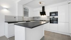 31 Broadhurst Gardens South Hampstead